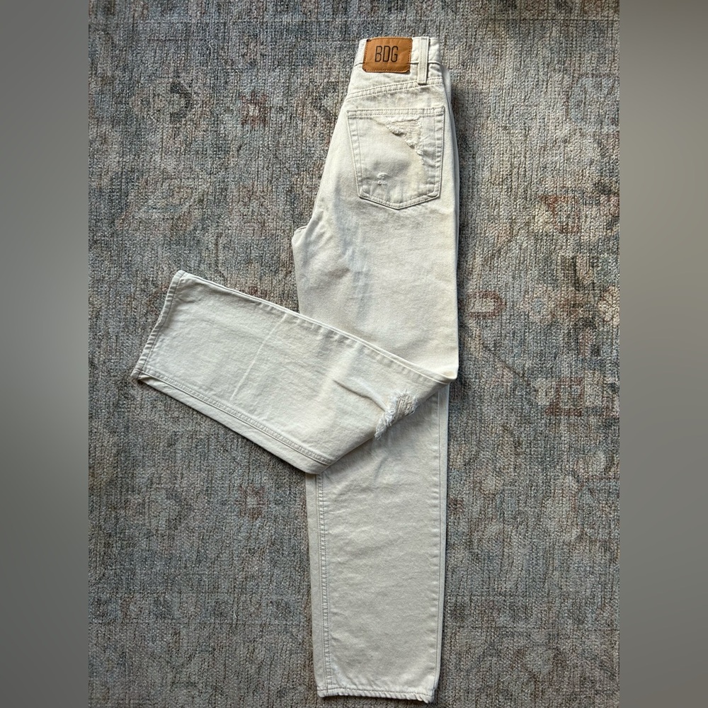BDG Urban Outfitters Off White Ripped High Rise Jeans
